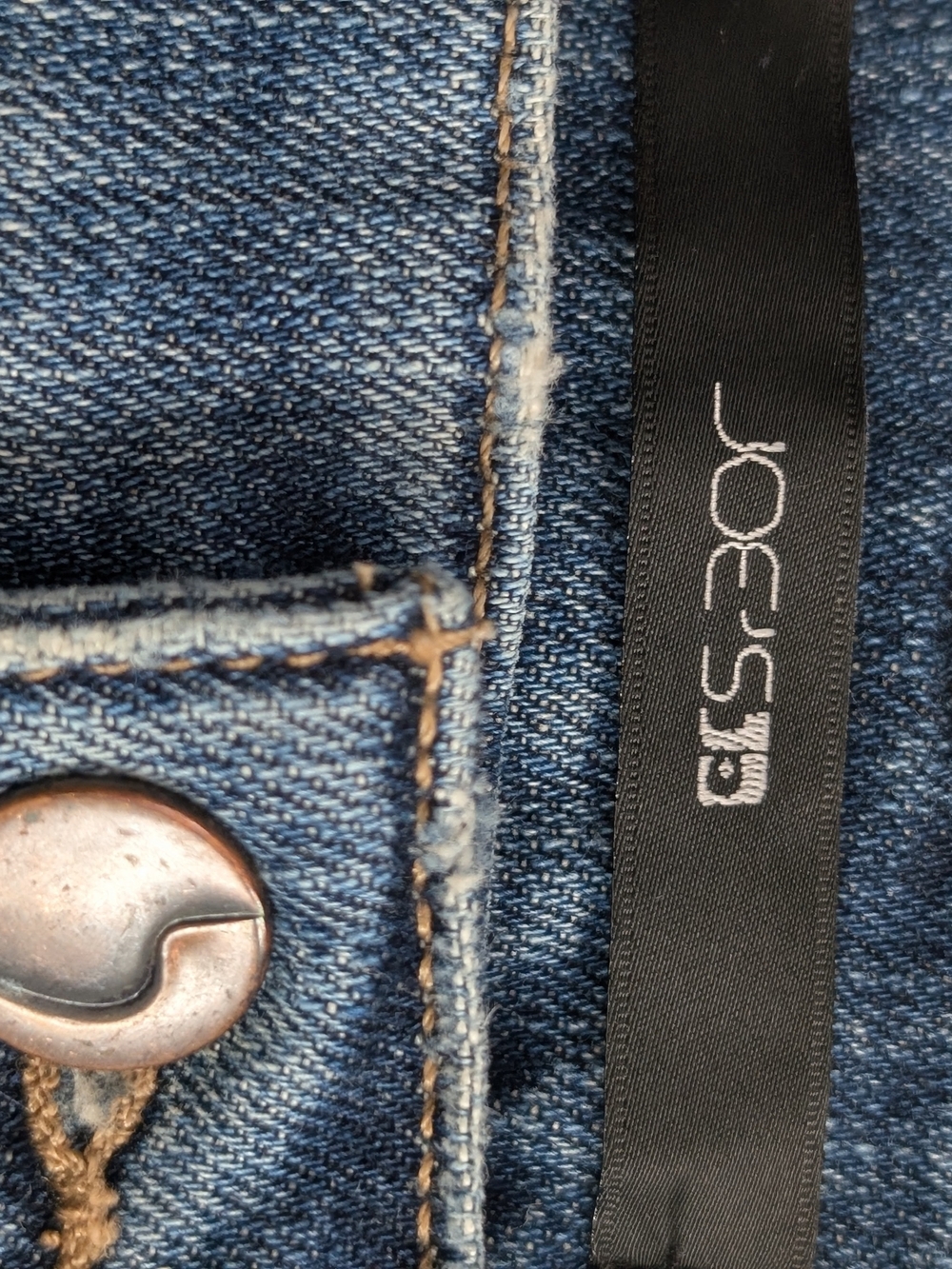 Joe's 25" Women's Junior Jean Shorts Distressed 5 Pocket - Picture 3 of 4